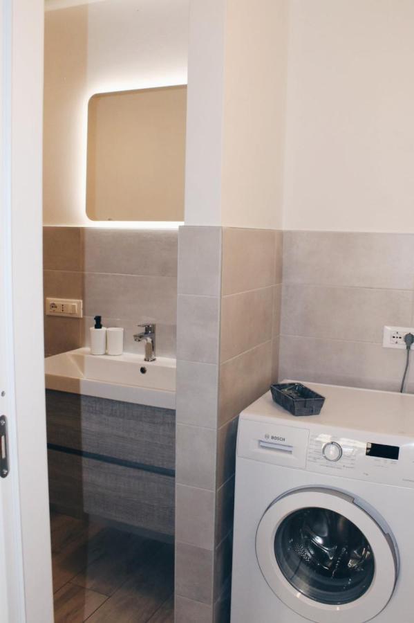 Yr Apartments Milan - Bocconi Eksteriør billede