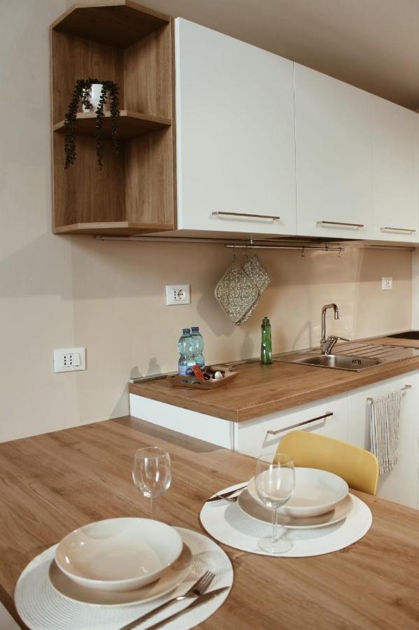 Yr Apartments Milan - Bocconi Eksteriør billede