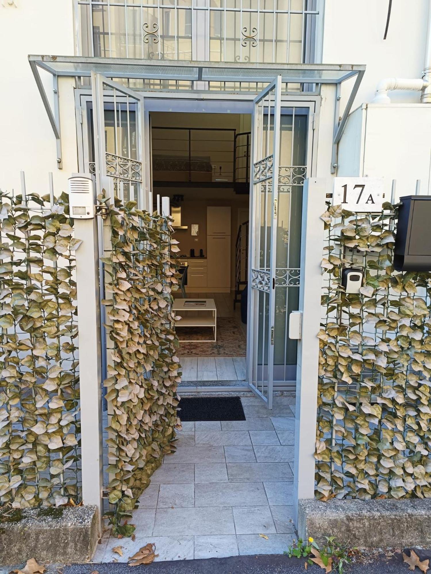 Yr Apartments Milan - Bocconi Eksteriør billede